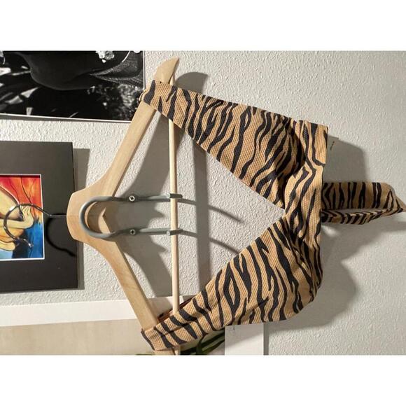 Aerie Zebra Print Bikini Top- Size M NWT - Picture 1 of 4